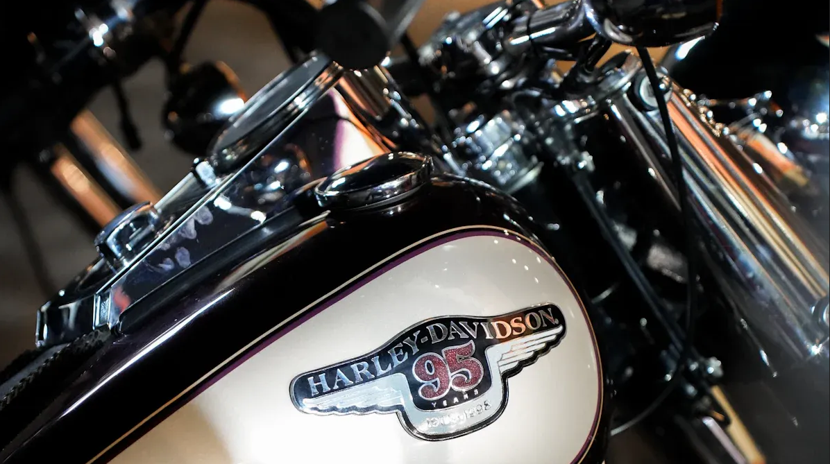 电火花体彩竞猜与传统机械体彩竞猜全面对比：如何选